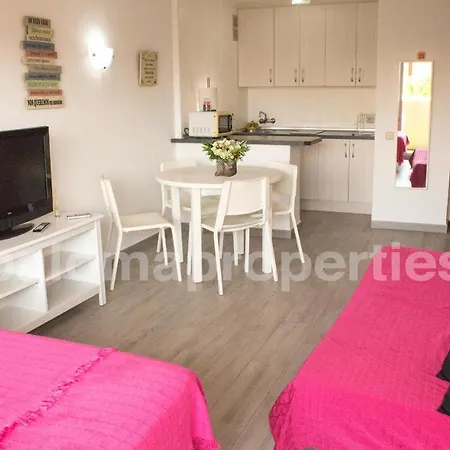 Apartment Benal Cozy With A Water Park.
