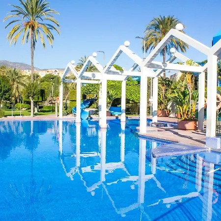 Benal Cozy With A Water Park. Apartment