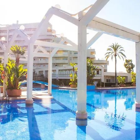 Benal Cozy With A Water Park. Daire
